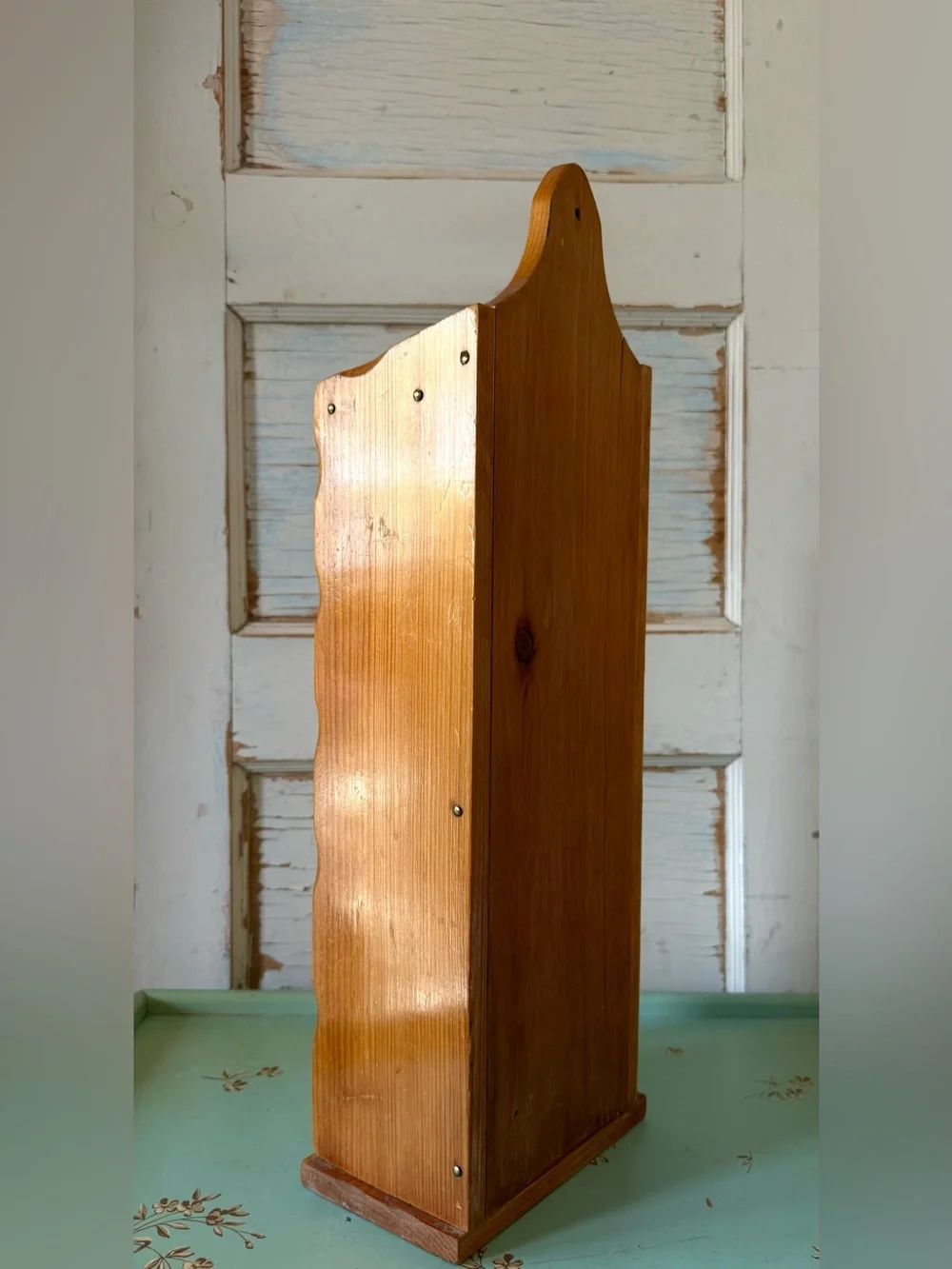 Vintage Wood Primitive Knife Holder, Rustic Kitchen Wall Decor, Storage